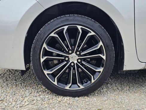 Used 2015 Toyota Corolla S FWD image 9