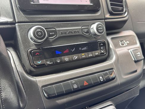 Used 2024 RAM ProMaster 3500 w/ Convenience Group FWD image 15