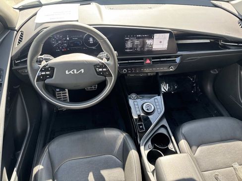 Used 2025 Kia Niro Wave image 7