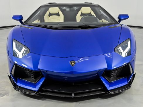 Used 2014 Lamborghini Aventador LP 700-4 AWD/4WD image 4