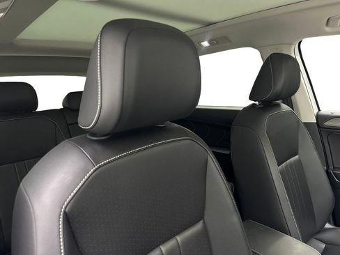 Used 2024 Volkswagen Tiguan SE FWD image 49