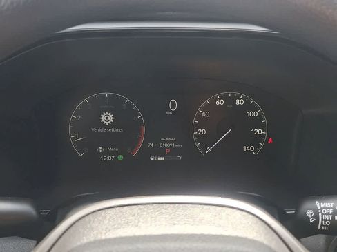 Used 2025 Honda CR-V EX image 13