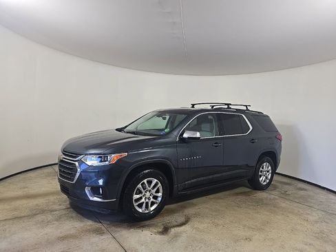 Used 2019 Chevrolet Traverse LT image 2
