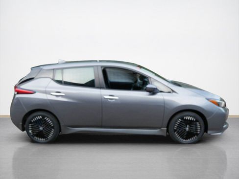 Certified 2025 Nissan Leaf SV Plus FWD image 2