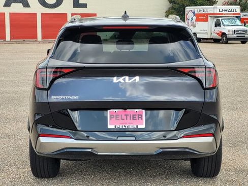 New 2026 Kia Sportage SX FWD image 4