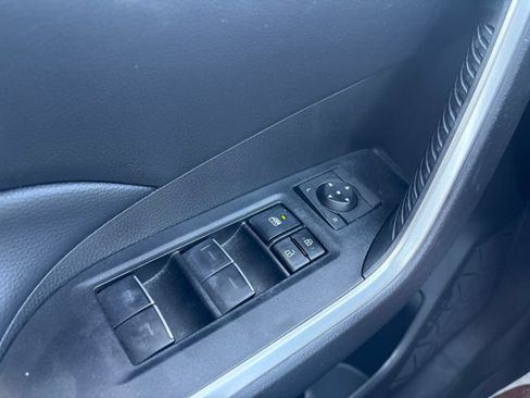 Used 2023 Toyota RAV4 AWD Hybrid image 19