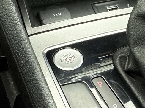 Used 2021 Volkswagen Passat 2.0T R-Line image 20