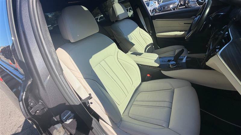 Used 2021 BMW M550i xDrive w/ Executive Package AWD/4WD image 10