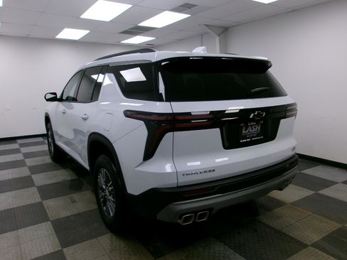 New 2026 Chevrolet Traverse LT w/ Driver Confidence Package image 2