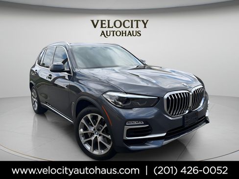 Used 2019 BMW X5 xDrive40i w/ Premium Package 2 AWD/4WD image 1