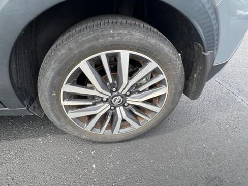 Used 2021 Nissan Kicks SV FWD image 9