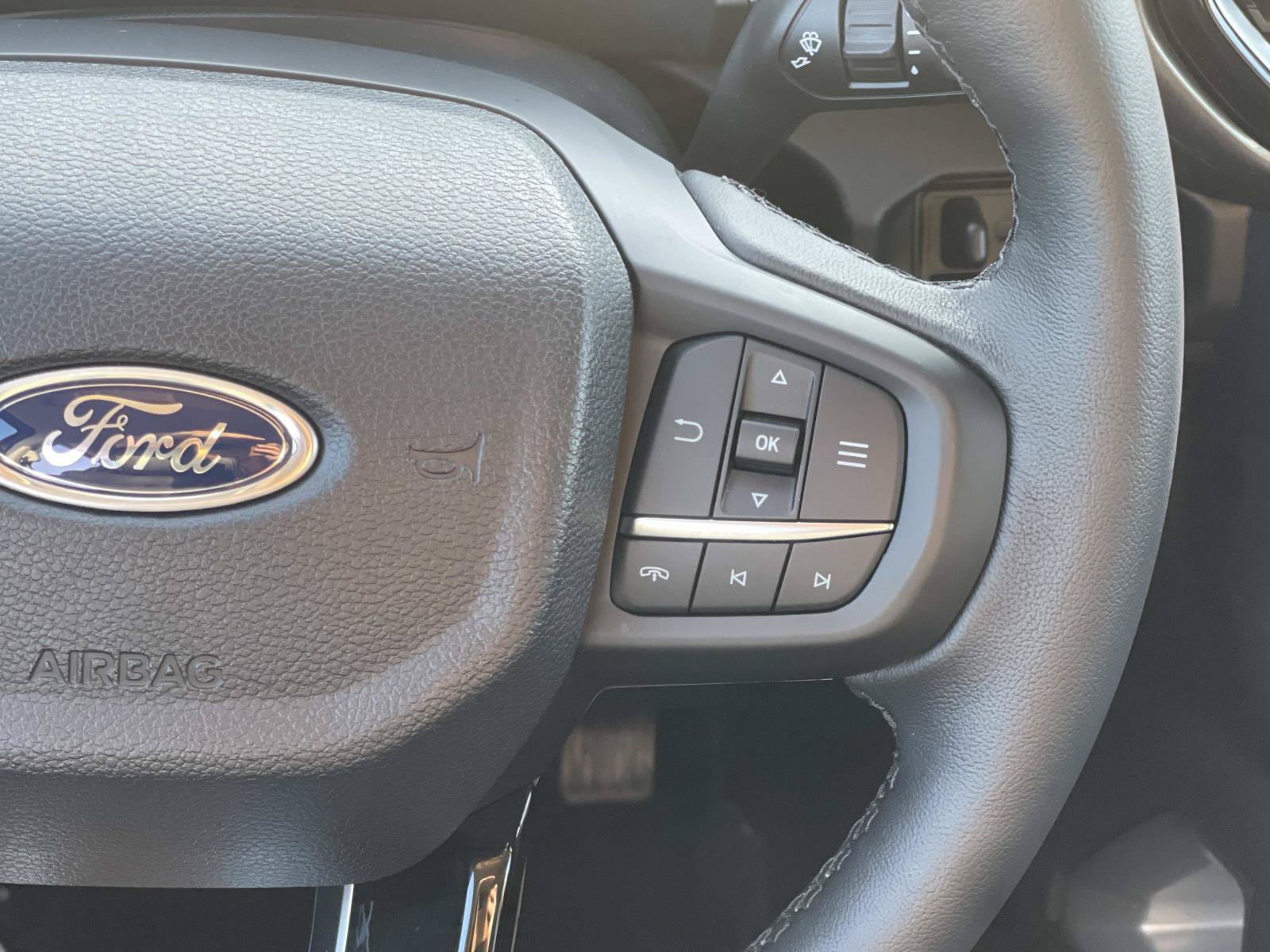 Used 2026 Ford Ranger Lariat w/ FX4 Off-Road Package AWD/4WD image 10