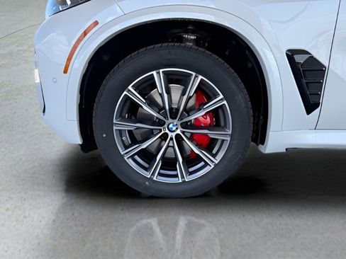 Used 2026 BMW X5 sDrive40i w/ M Sport Package RWD image 13