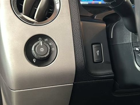 Used 2017 Ford Expedition EL Limited w/ Equipment Group 301A AWD/4WD image 19