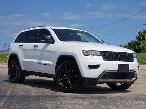Used 2020 Jeep Grand Cherokee Limited AWD/4WD image 2