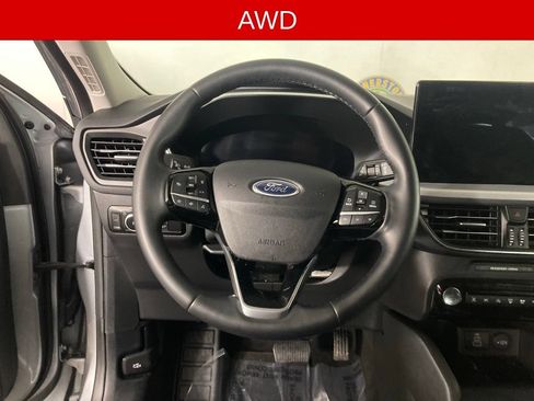 Used 2024 Ford Escape Platinum AWD/4WD image 9