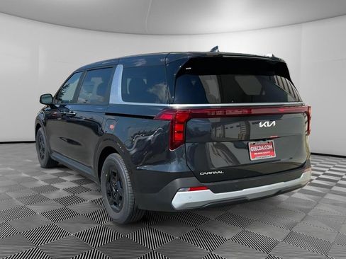 New 2026 Kia Carnival image 6