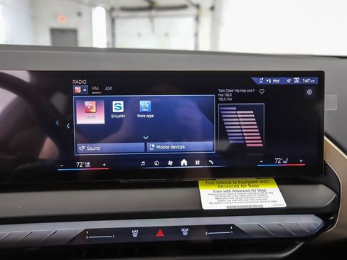 Used 2025 BMW X3 xDrive30i w/ Premium Package image 18