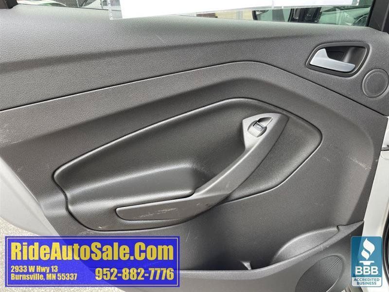 Used 2016 Ford Escape SE w/ Equipment Group 201A AWD/4WD image 11