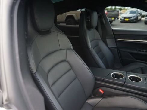 Used 2022 Porsche Taycan RWD image 20