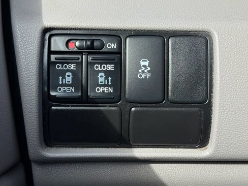 Used 2014 Honda Odyssey EX image 19