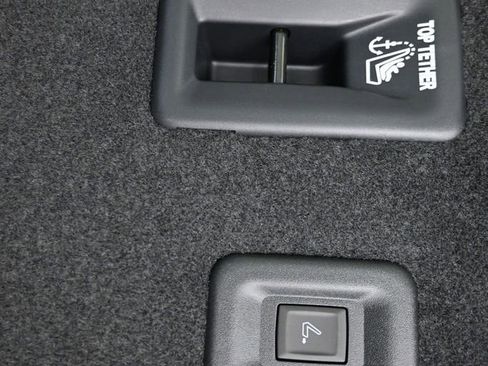 Used 2024 Chevrolet Traverse RS image 11