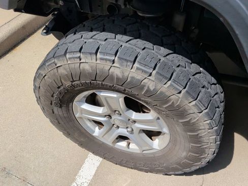 Used 2021 Jeep Wrangler Unlimited Sport AWD/4WD image 11