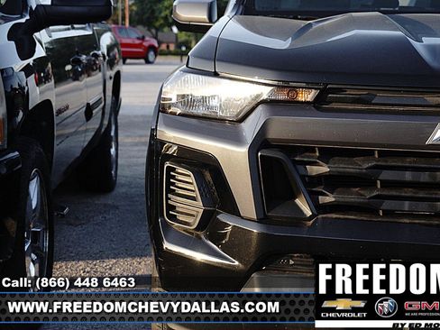 Used 2023 Chevrolet Colorado LT RWD image 7