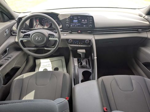 Used 2023 Hyundai Elantra SEL w/ Preferred Accessory Package FWD image 15