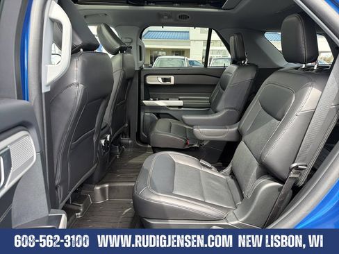 Used 2023 Ford Explorer Limited w/ Equipment Group 301A AWD/4WD image 25