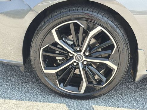 Certified 2025 Nissan Altima 2.5 SR w/ SR Premium Package FWD image 31
