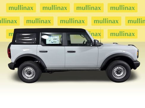 New 2026 Ford Bronco 4-Door AWD/4WD image 2