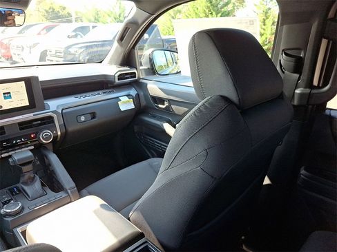 New 2025 Toyota Tacoma SR5 image 11