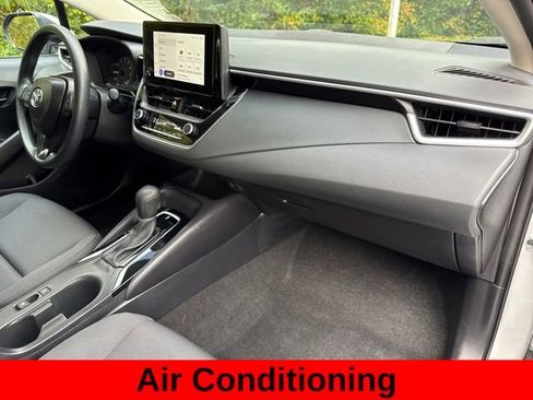 Used 2024 Toyota Corolla LE image 25