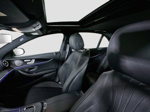 Used 2023 Mercedes-Benz E 350 Sedan image 17
