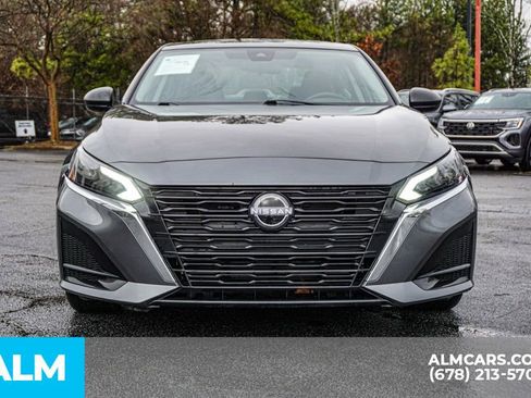 Used 2025 Nissan Altima 2.5 SV image 10