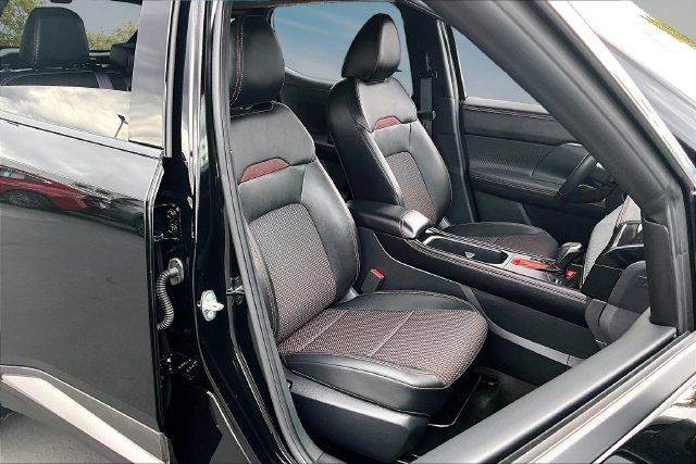 Certified 2025 Nissan Kicks SR AWD/4WD image 27