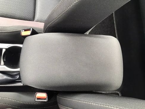 Used 2018 Toyota Corolla LE image 27