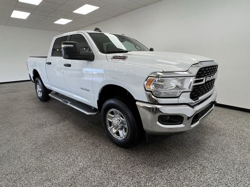 Used 2024 RAM 2500 Big Horn w/ Bed Utility Group image 17