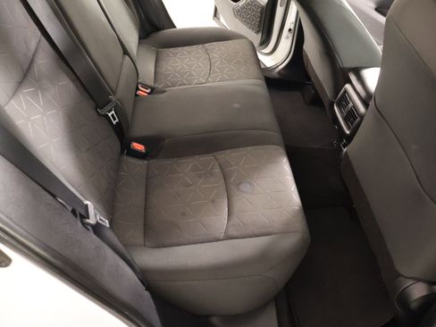 Used 2021 Toyota RAV4 XLE FWD image 13