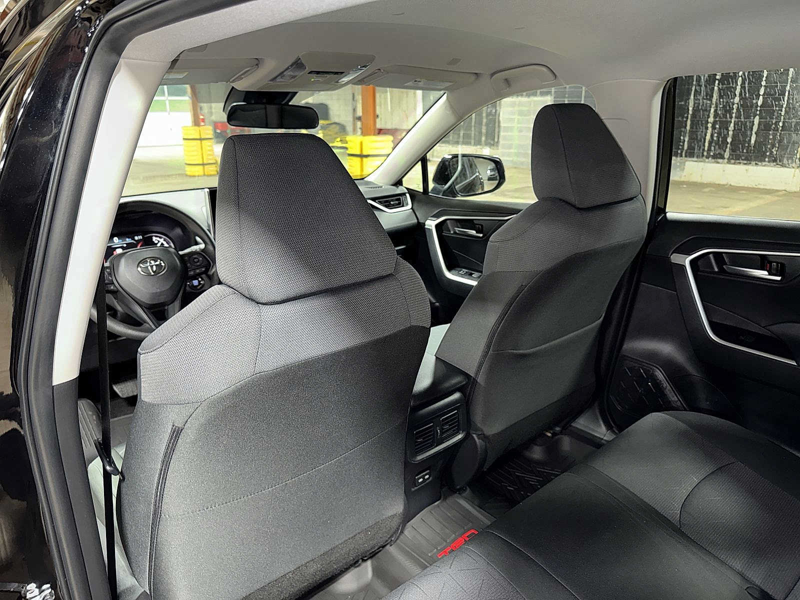 Certified 2025 Toyota RAV4 XLE AWD/4WD image 27