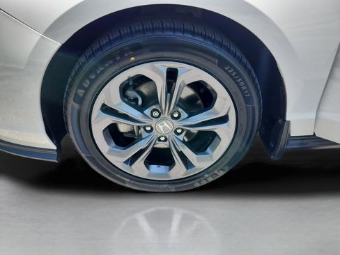 Used 2023 Honda Accord EX image 37