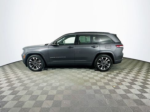 Certified 2025 Jeep Grand Cherokee Overland w/ Luxury Tech Group IV image 7