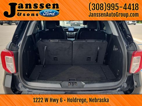 Used 2023 Ford Explorer XLT w/ Equipment Group 202A AWD/4WD image 13
