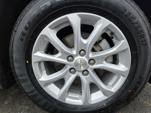 Used 2021 Chevrolet Equinox LS w/ LS Convenience Package AWD/4WD image 7