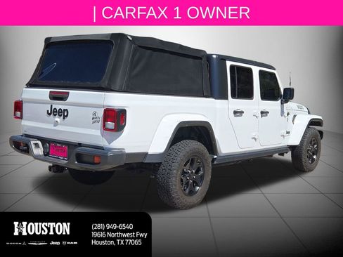 Used 2023 Jeep Gladiator Sport image 4