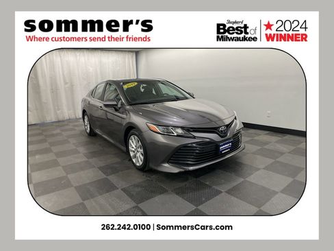 Used 2019 Toyota Camry LE image 1