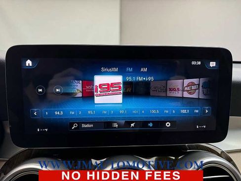 Used 2021 Mercedes-Benz GLC 300 4MATIC image 23