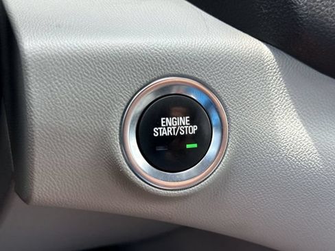 Certified 2022 GMC Terrain SLT AWD/4WD image 16