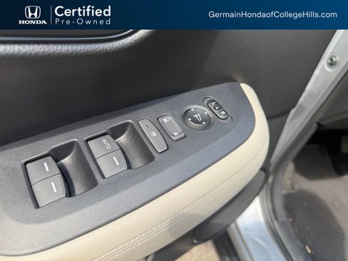 Used 2024 Honda HR-V LX image 16
